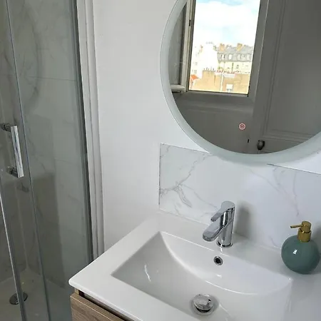 Apartment Charmant Xi Paris