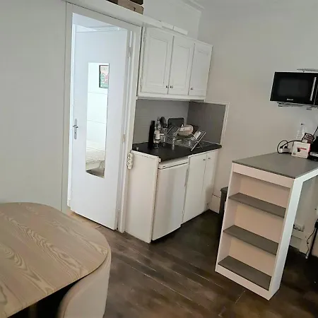 Apartment Charmant Xi *